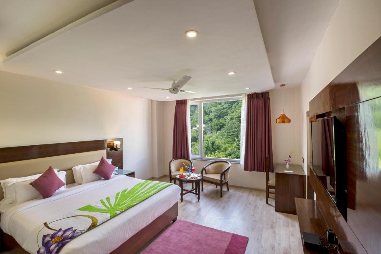 Regenta Inn On The Ganges Rishīkesh Exterior foto